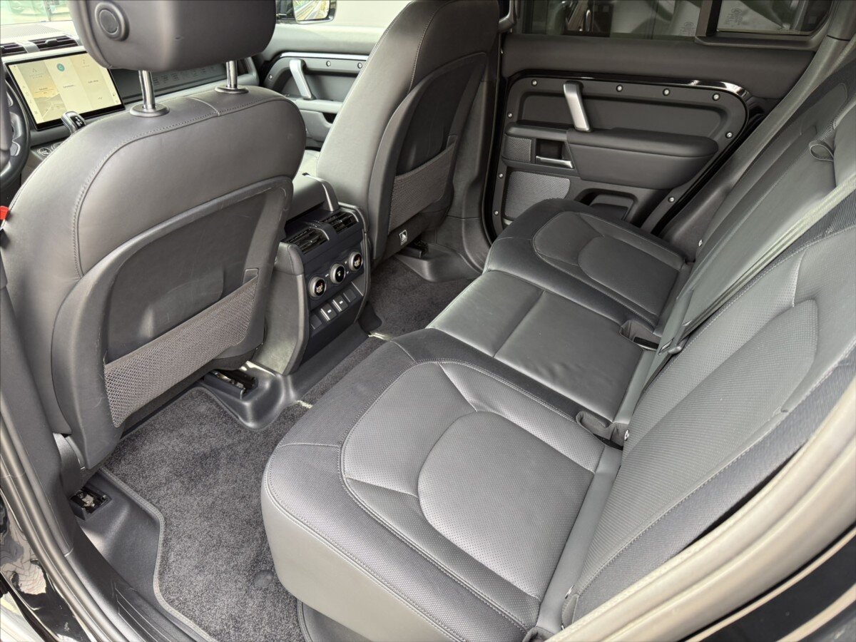 Land Rover Defender SUV / Terénní 3,0 l 221 kw