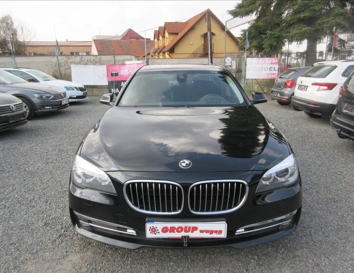 BMW Řada 7 Sedan / Limuzína 3,0 l 190 kw