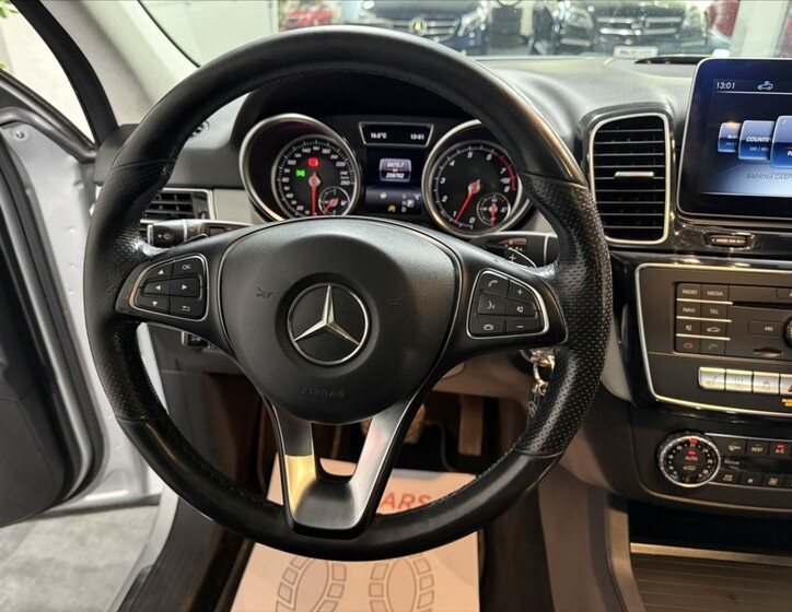 Mercedes-Benz GLE 9