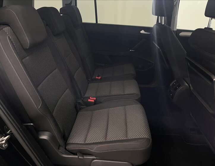 Volkswagen Touran 24