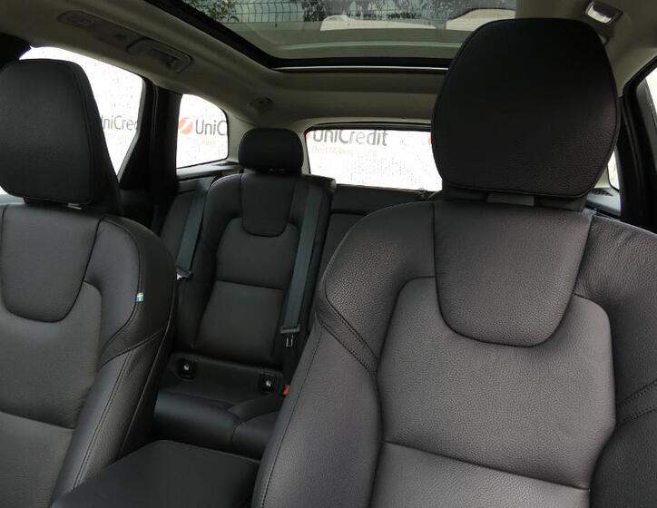Volvo XC60 7