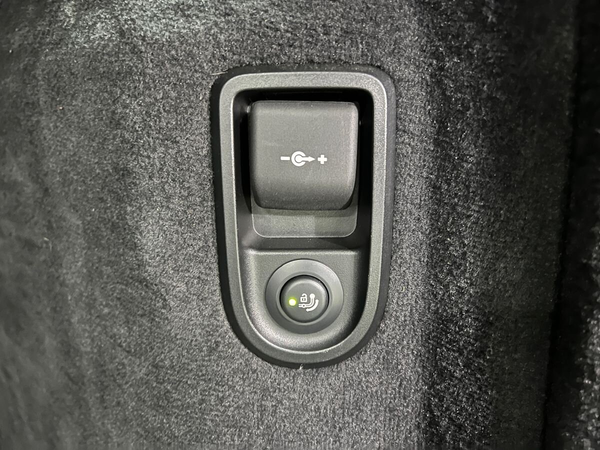 BMW Řada 5 Kombi 3,0 l 195 kw