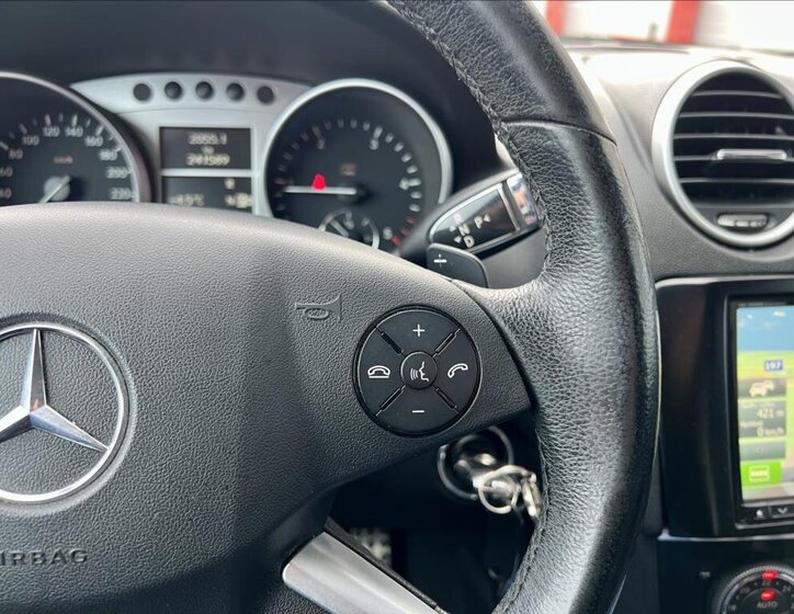 Mercedes-Benz Třídy M 13