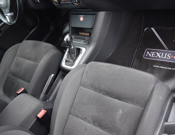 Volkswagen Golf Kombi 1,6 l 77 kw