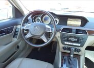 Mercedes-Benz Třídy C Sedan / Limuzína 3,0 l 170 kw