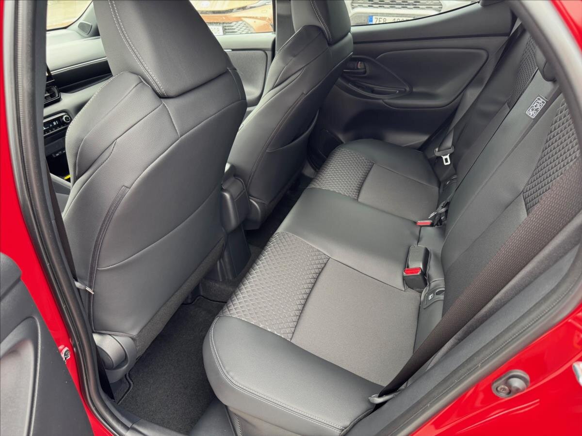 Toyota Yaris Hatchback 1,5 l 97 kw