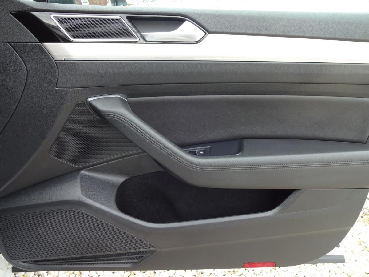 Volkswagen Passat Sedan 2,0 l 110 kw