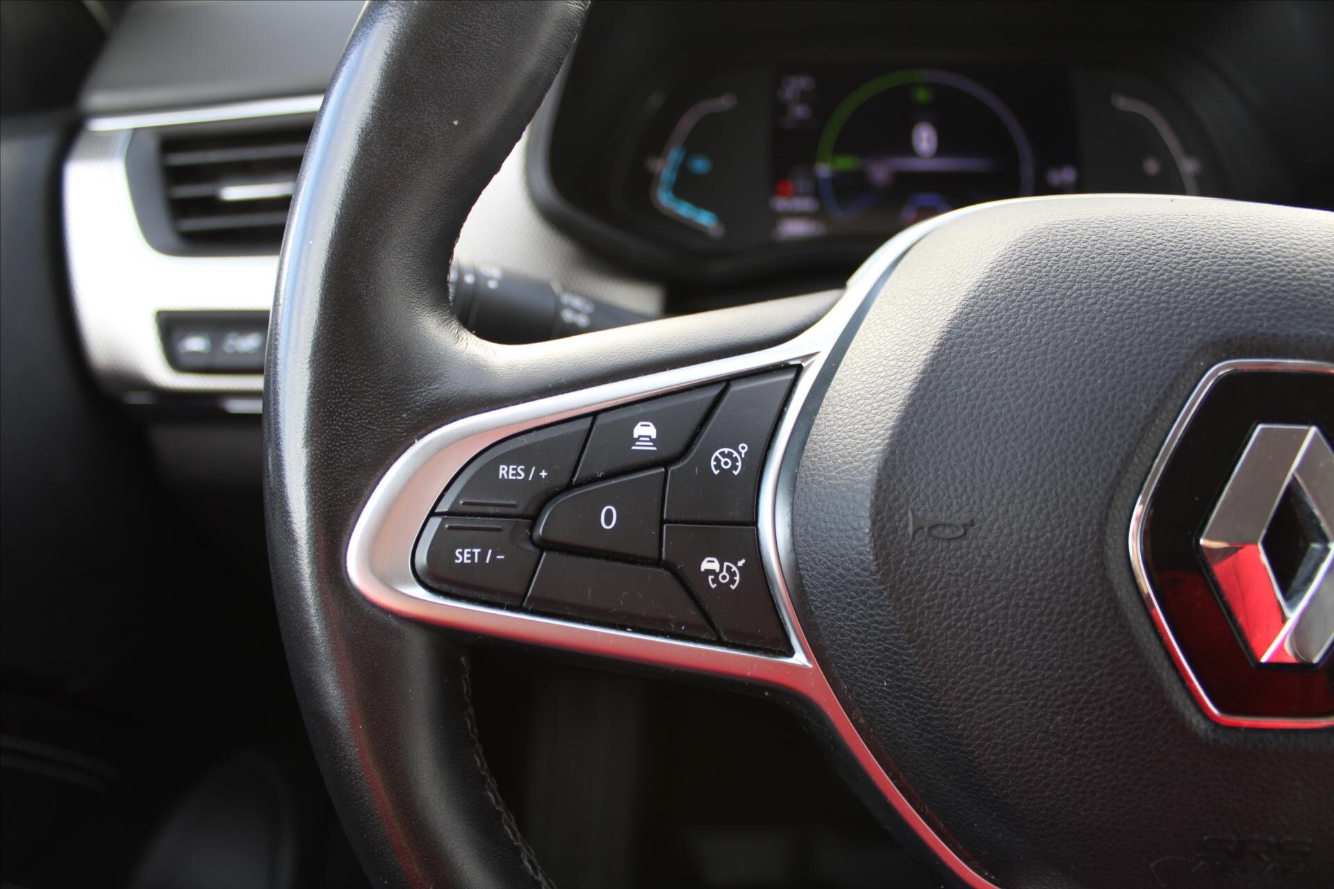 Renault Arkana SUV / Terénní 1,6 l 120 kw