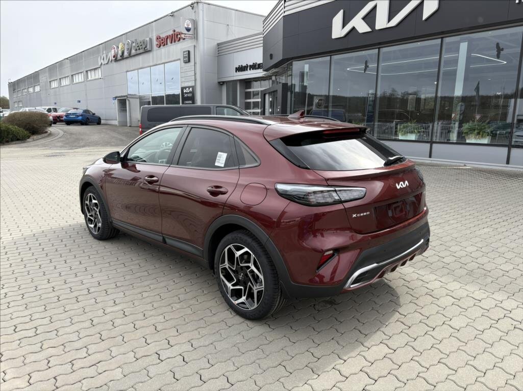 KIA XCeed SUV / Terénní 2,0 l 110 kw