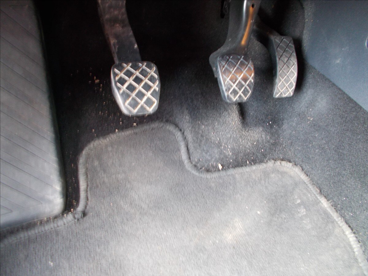 Škoda Octavia Kombi 1,6 l 77 kw