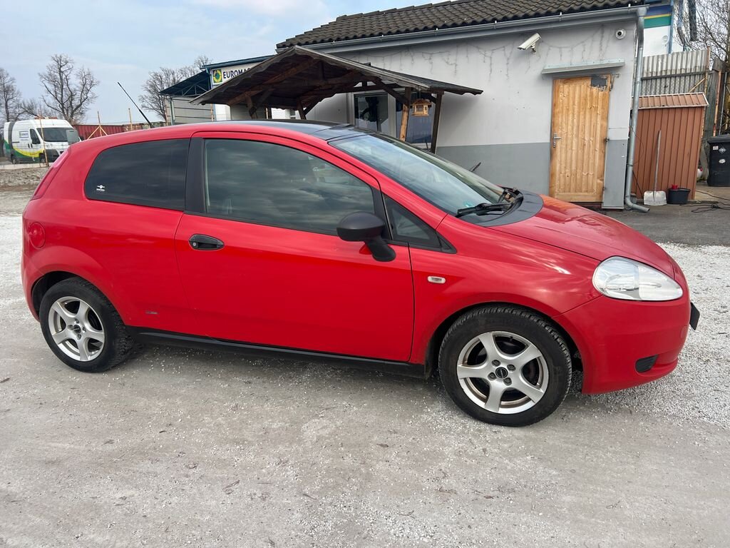 Fiat Grande Punto Kombi 1,2 l 48 kw