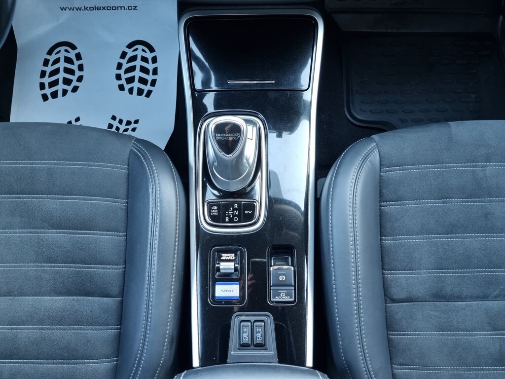 Mitsubishi Outlander SUV / Terénní 2,4 l 165 kw