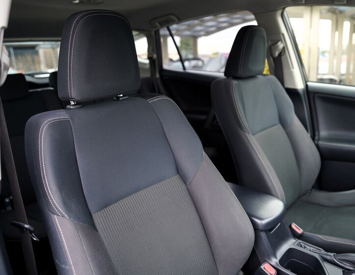 Toyota RAV4 SUV / Terénní 2,0 l 91 kw