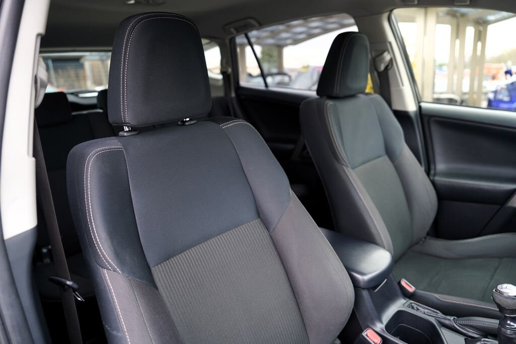 Toyota RAV4 SUV / Terénní 2,0 l 91 kw