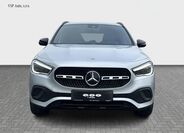 Mercedes-Benz GLA 8