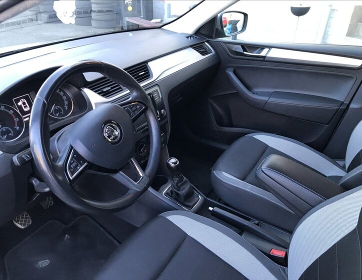 Škoda Rapid Sedan / Limuzína 999,0 70 kw