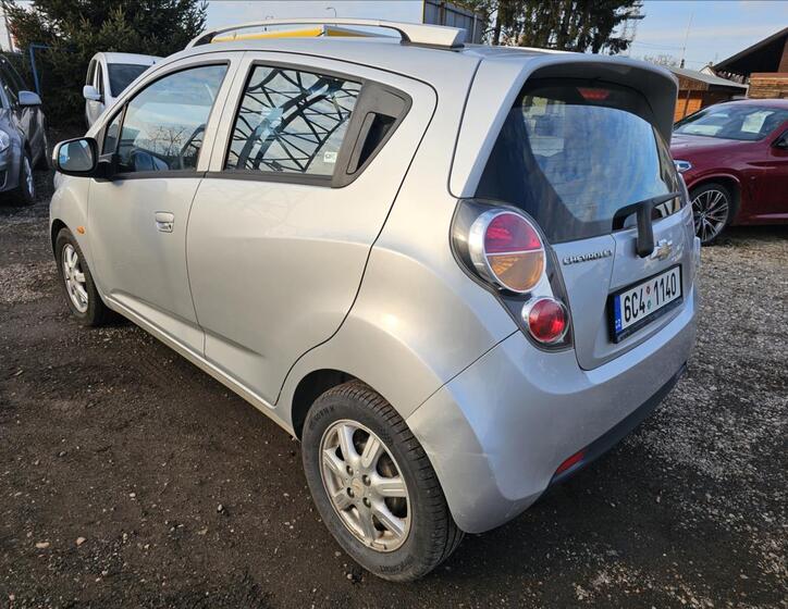 Chevrolet Spark 4
