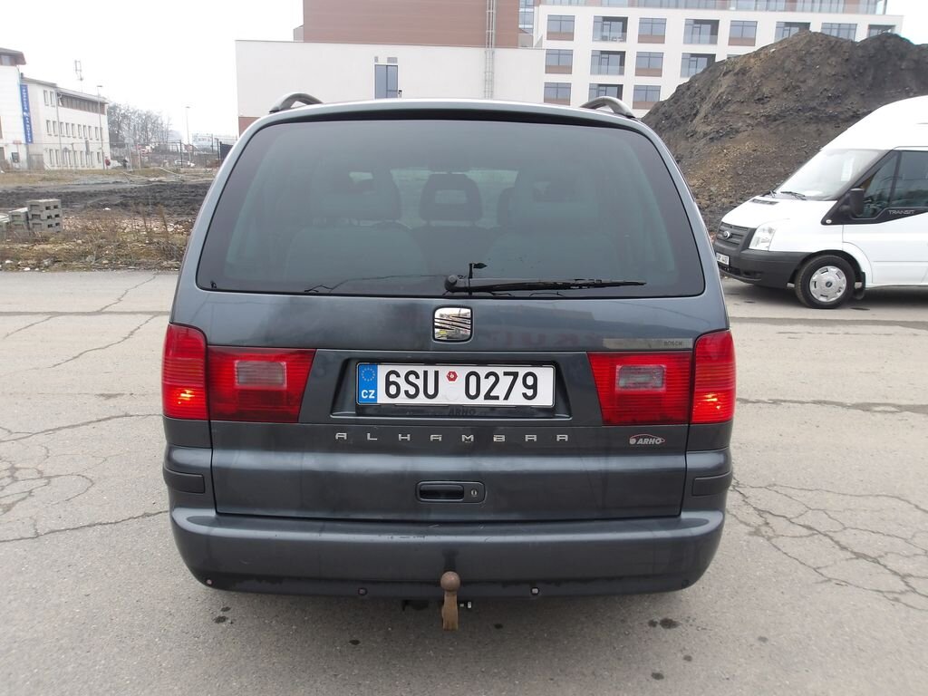 Volkswagen Sharan Kombi 2,0 l 103 kw