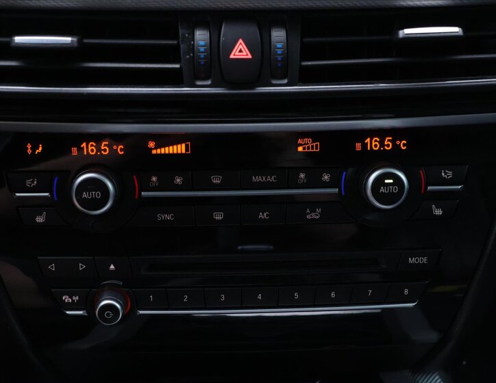 BMW X5 SUV / Terénní 3,0 l 230 kw