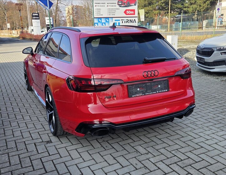 Audi RS 4 Kombi 2,9 l 331 kw