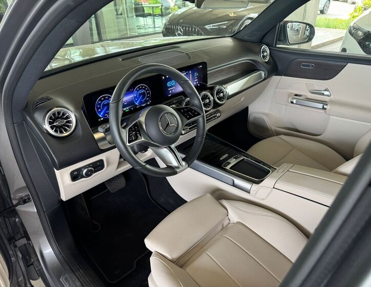 Mercedes-Benz EQB SUV / Terénní 0,0 168 kw
