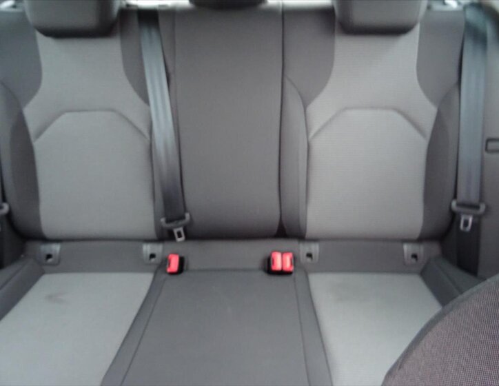 Seat Leon Hatchback 1,5 l 96 kw