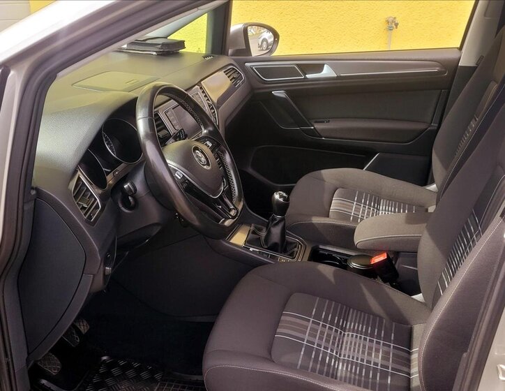 Volkswagen Golf Sportsvan MPV 1,2 l 81 kw