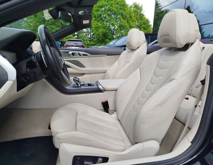 BMW Řada 8 Kabriolet 4,4 l 390 kw