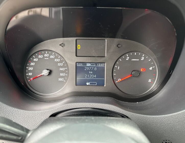 Mercedes-Benz Sprinter 13