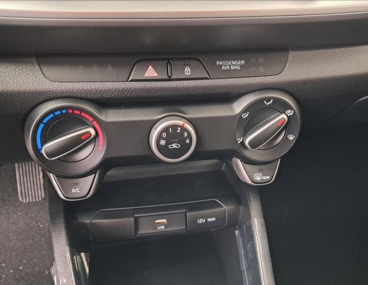 KIA Stonic Kombi 1,2 l 57 kw