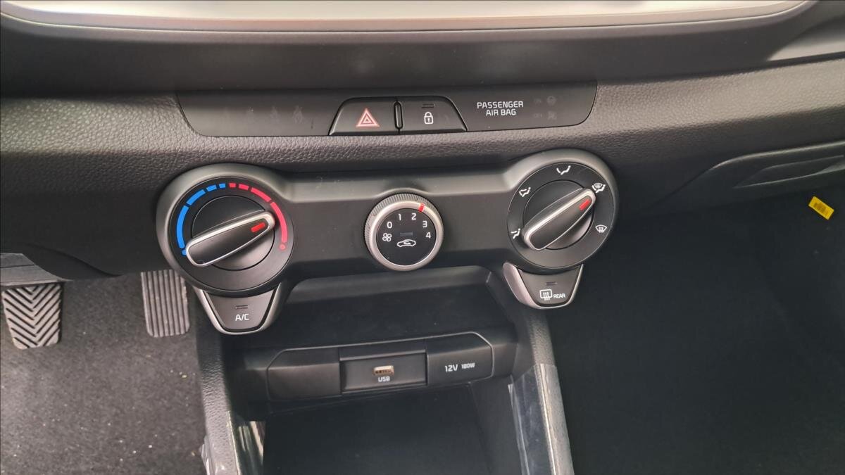 KIA Stonic Kombi 1,2 l 57 kw