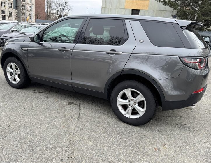 Land Rover Discovery Sport SUV 2,0 l 110 kw