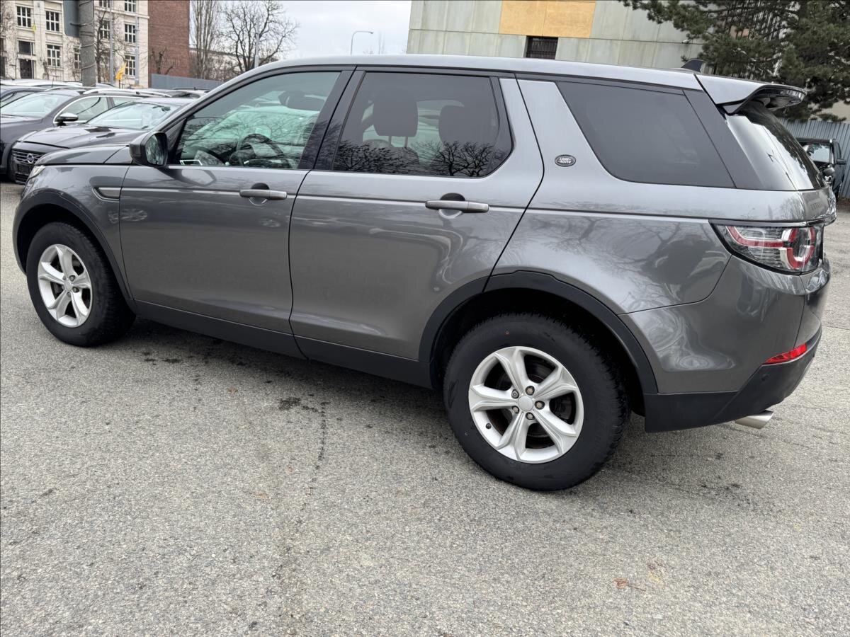 Land Rover Discovery Sport SUV 2,0 l 110 kw