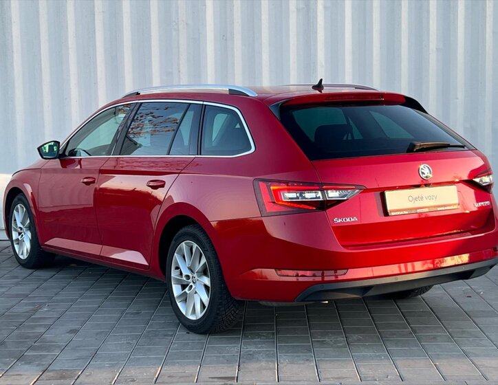 Škoda Superb Kombi 1,5 l 110 kw