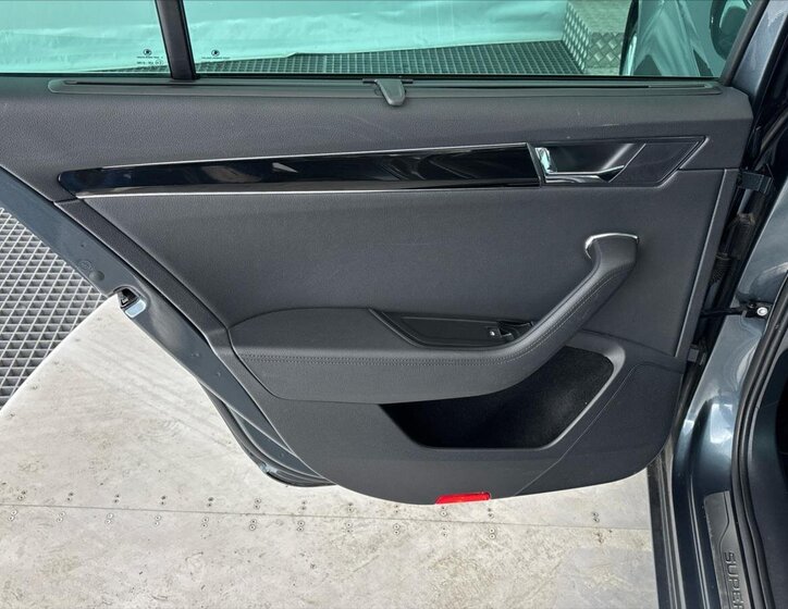 Škoda Superb Kombi 2,0 l 147 kw