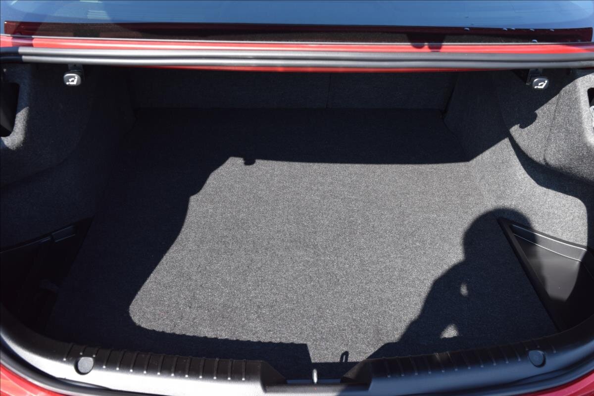 Mazda 6 Sedan / Limuzína 2,5 l 141 kw