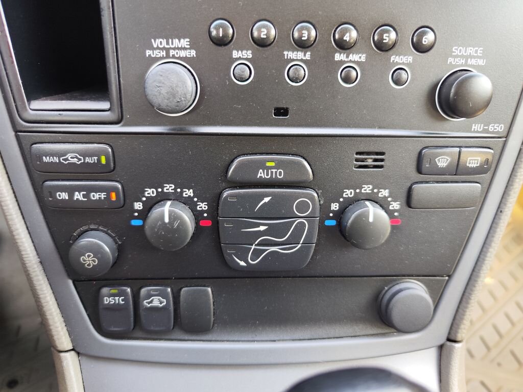 Volvo XC70 Kombi 2,4 l 120 kw