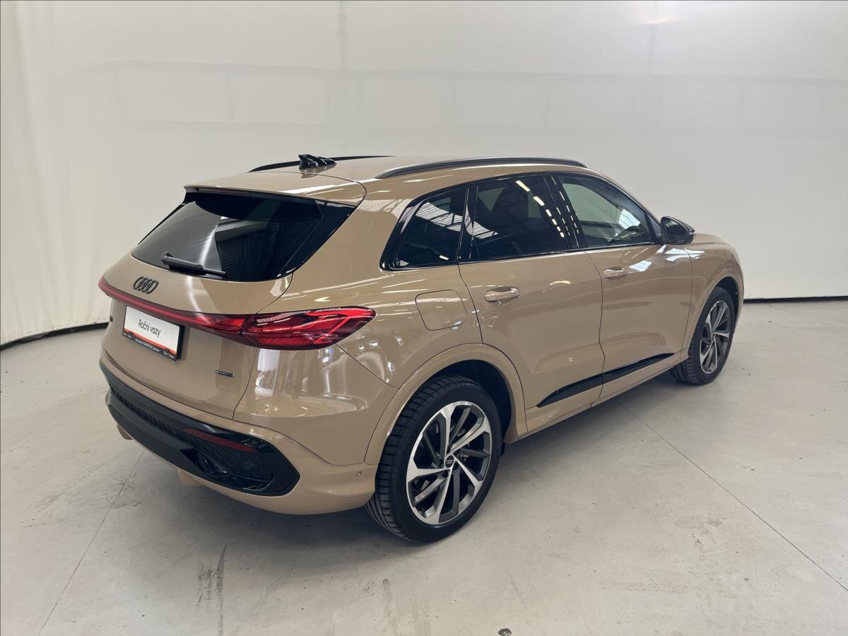 Audi Q5 SUV 2,0 l 150 kw