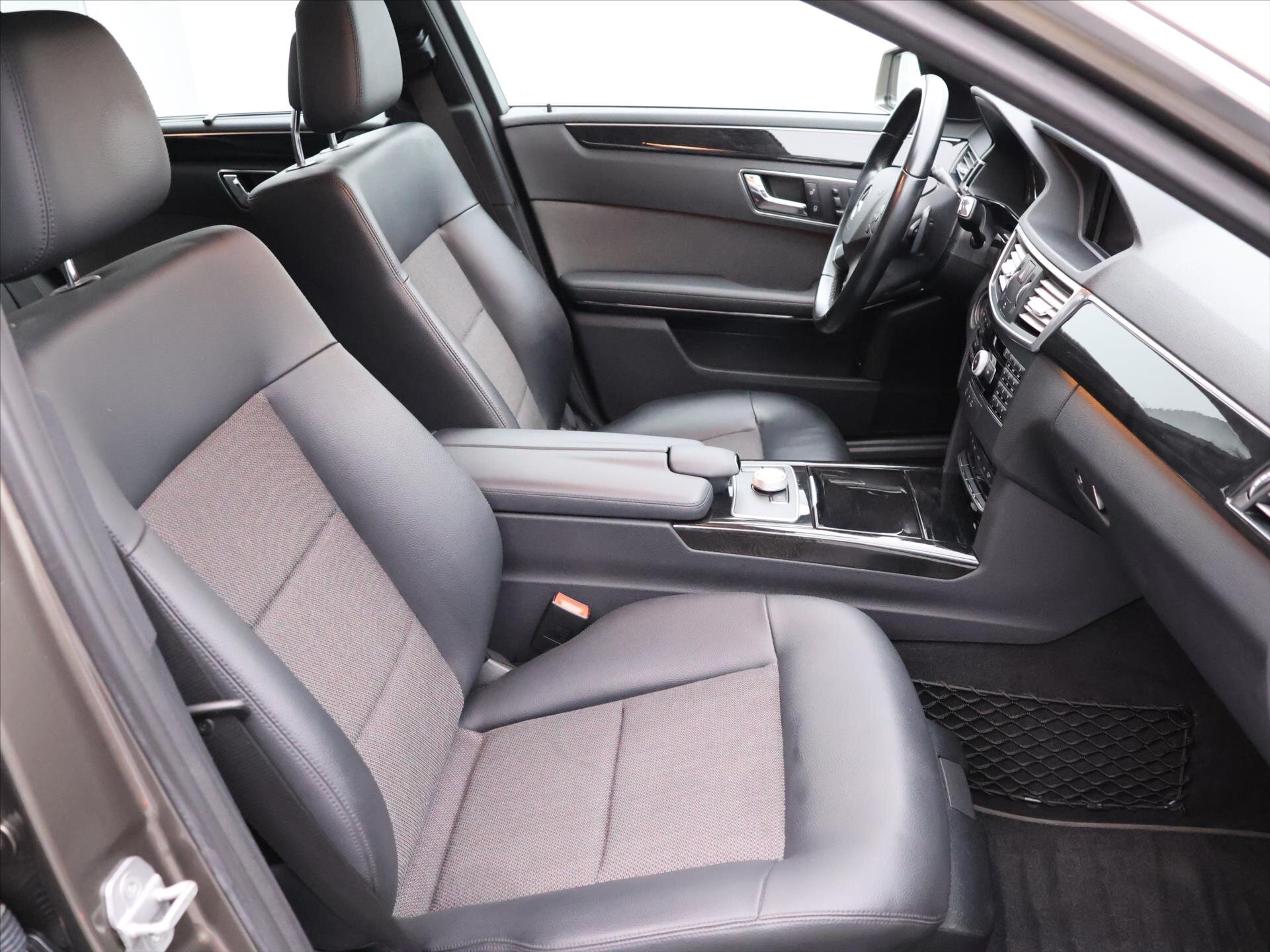 Mercedes-Benz Třídy E Sedan 3,0 l 150 kw