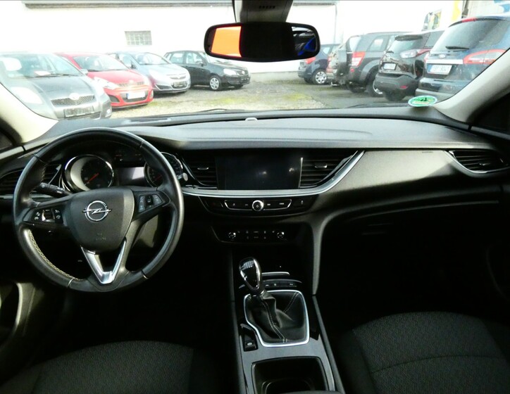 Opel Insignia 7