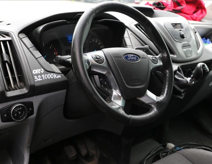 Ford Transit 5