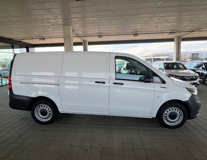 Mercedes-Benz Vito 4