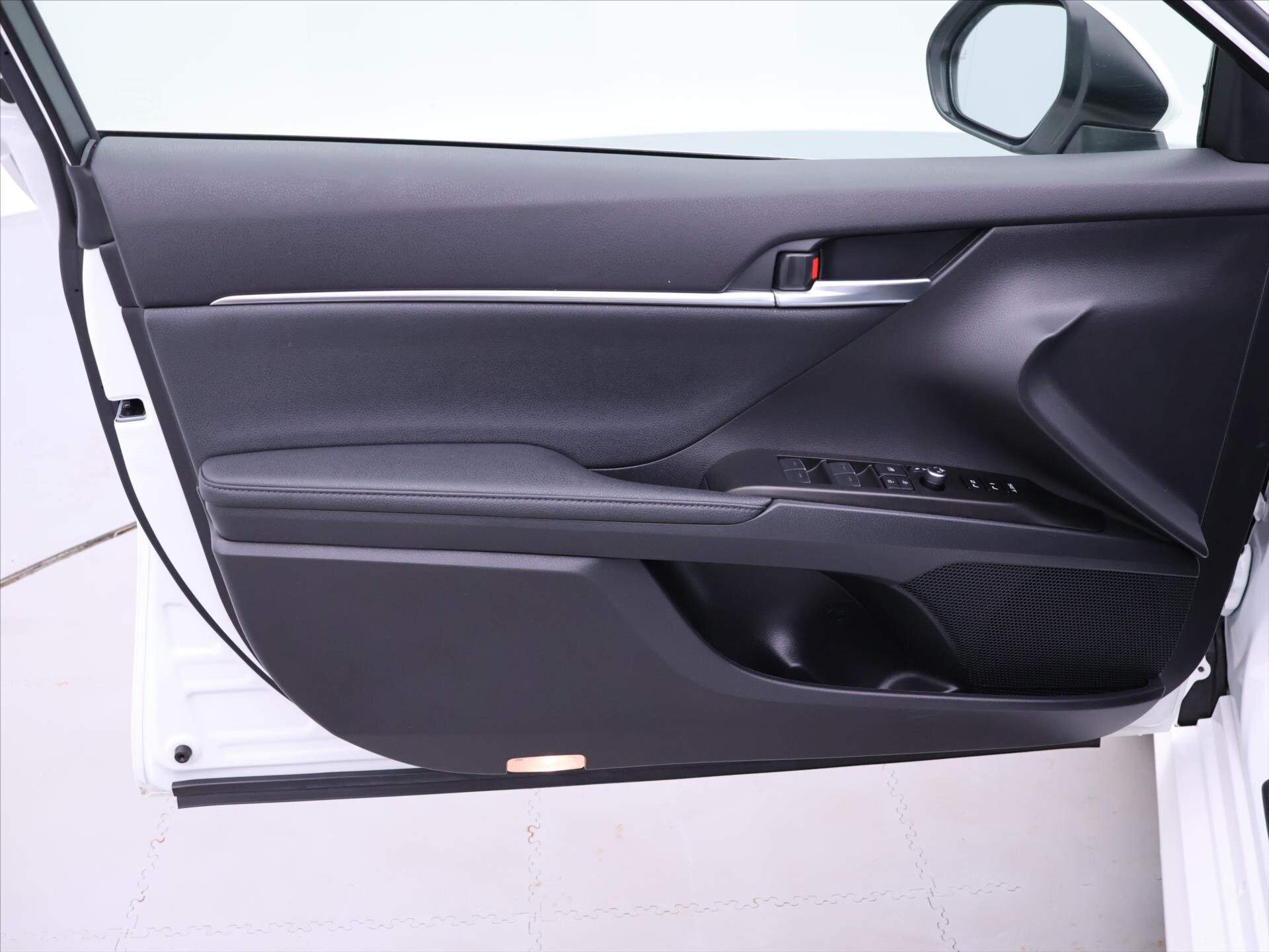 Toyota Camry Sedan / Limuzína 2,5 l 131 kw