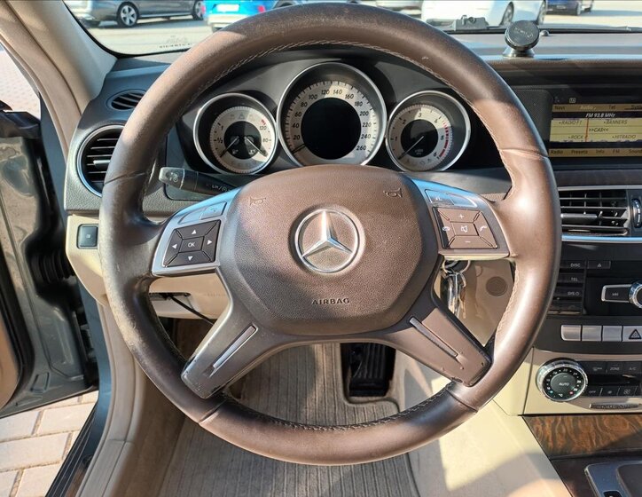 Mercedes-Benz Třídy C Kombi 2,1 l 100 kw