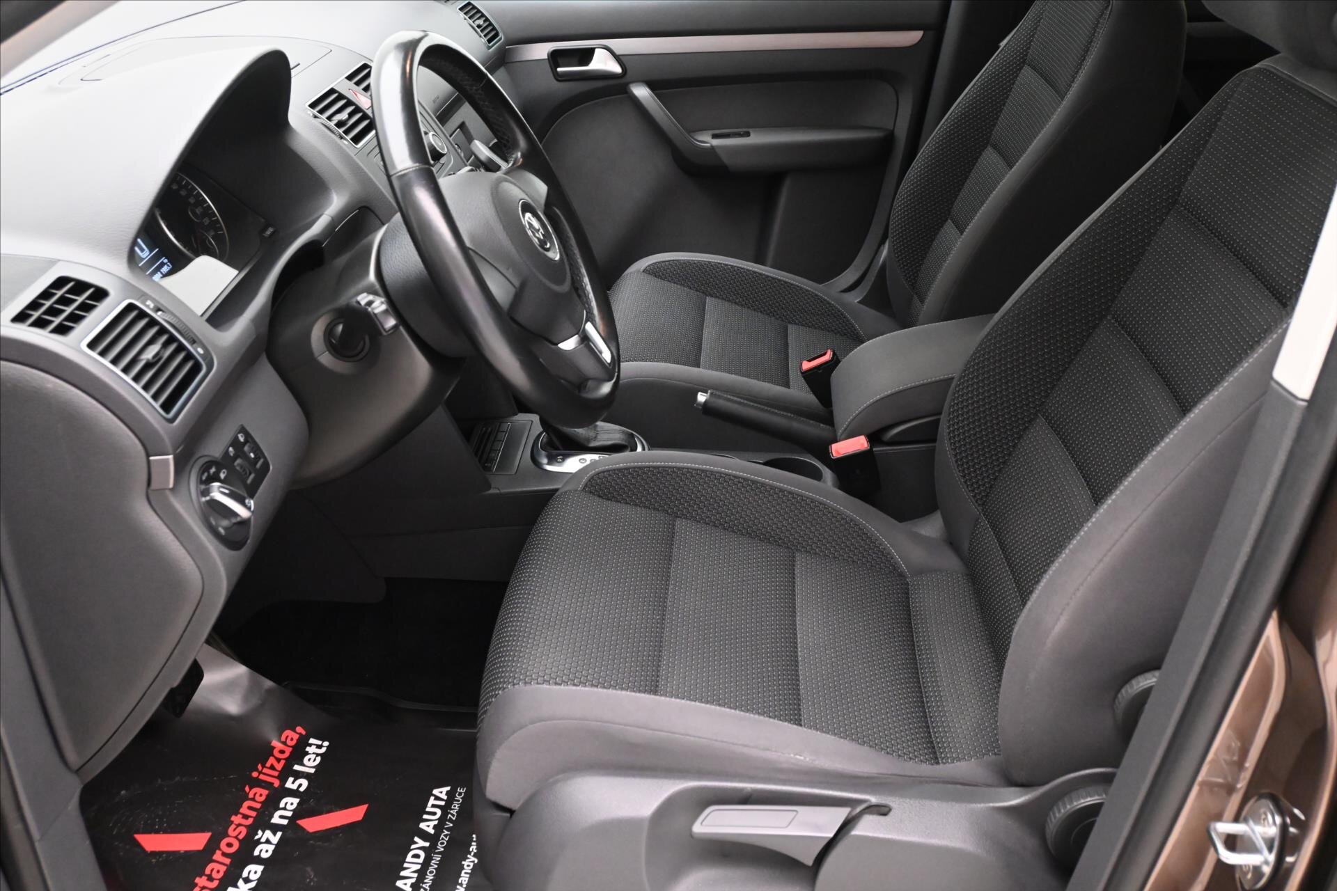 Volkswagen Touran MPV 1,6 l 77 kw