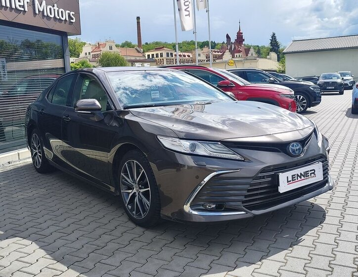 Toyota Camry Sedan / Limuzína 2,5 l 160 kw