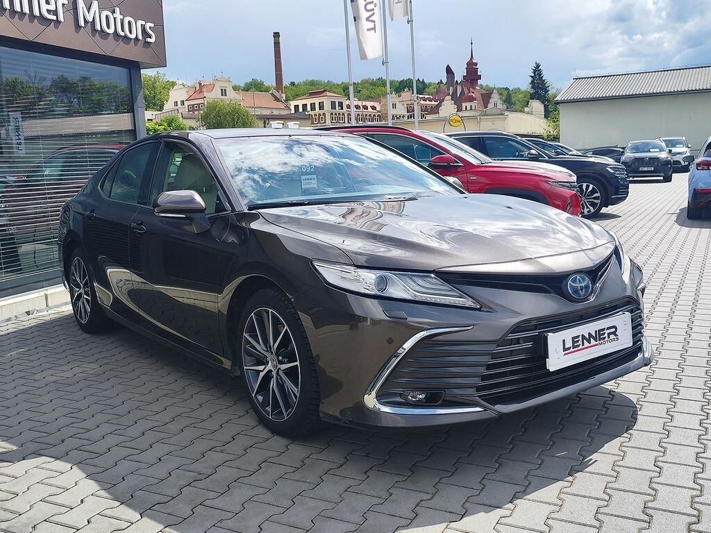 Toyota Camry Sedan / Limuzína 2,5 l 160 kw