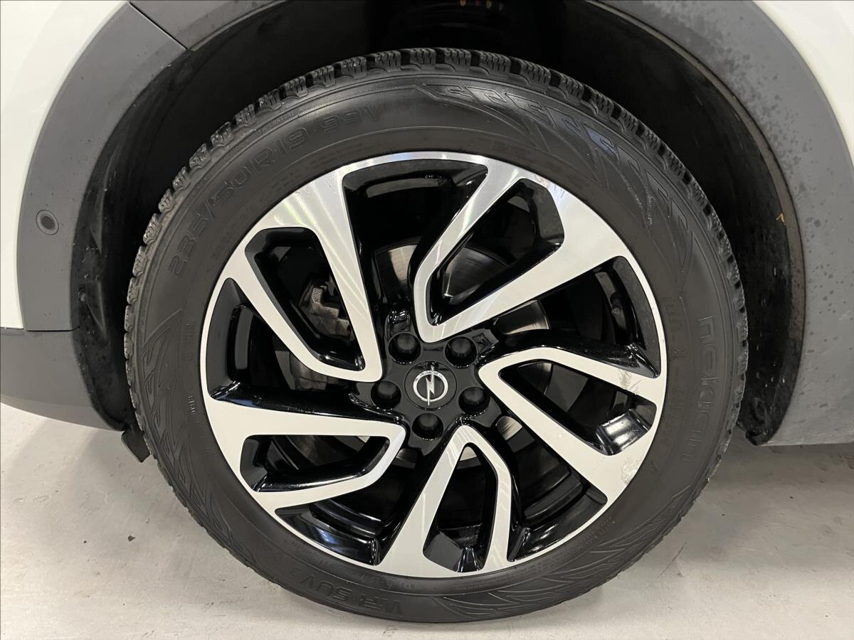 Opel Grandland X SUV / Terénní 1,2 l 96 kw