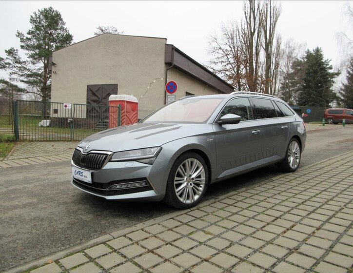 Škoda Superb 1