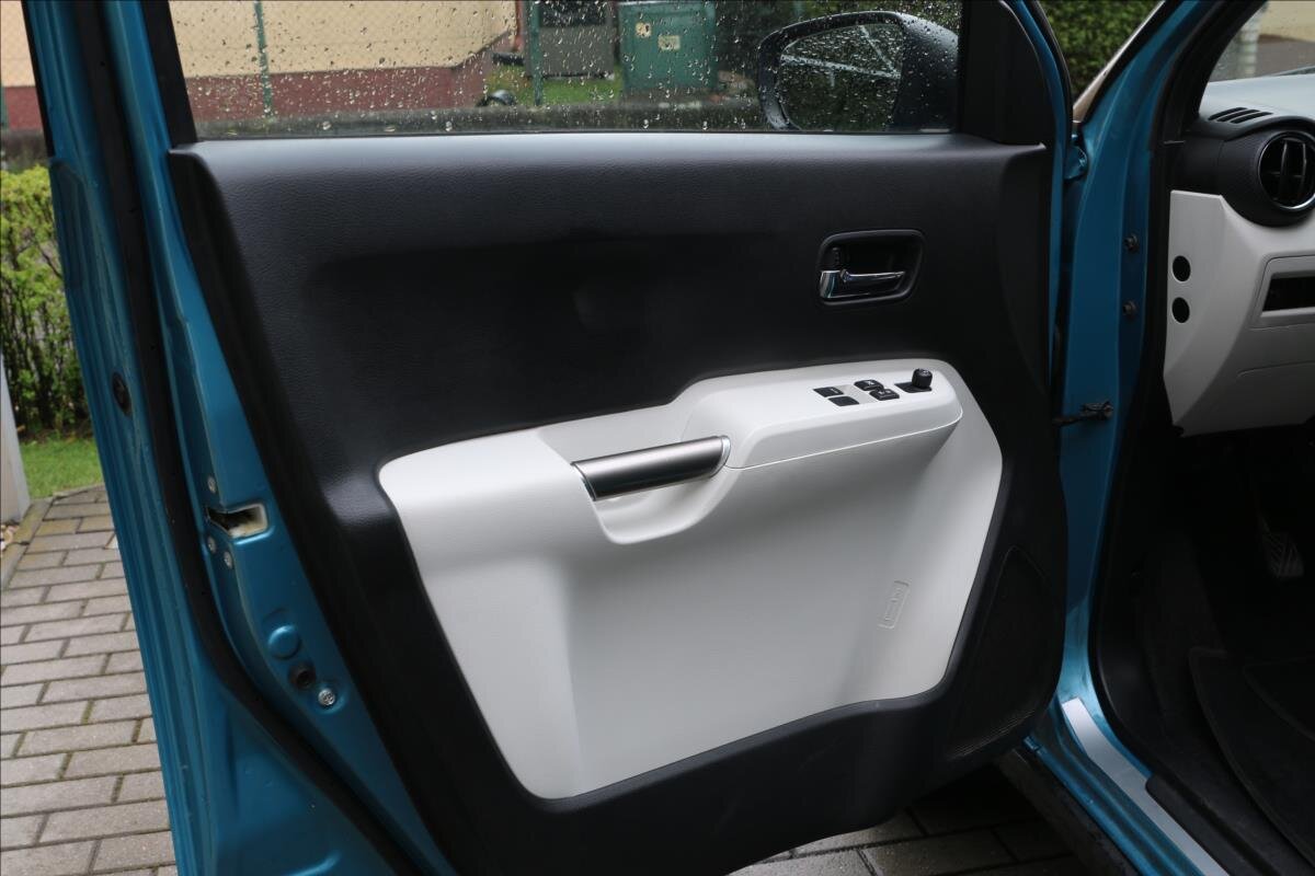 Suzuki Ignis Hatchback 1,2 l 66 kw